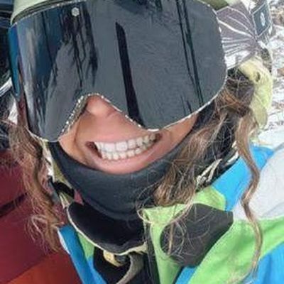 Mar, instructora de esquí y snowboard en ZIMA Sierra Nevada